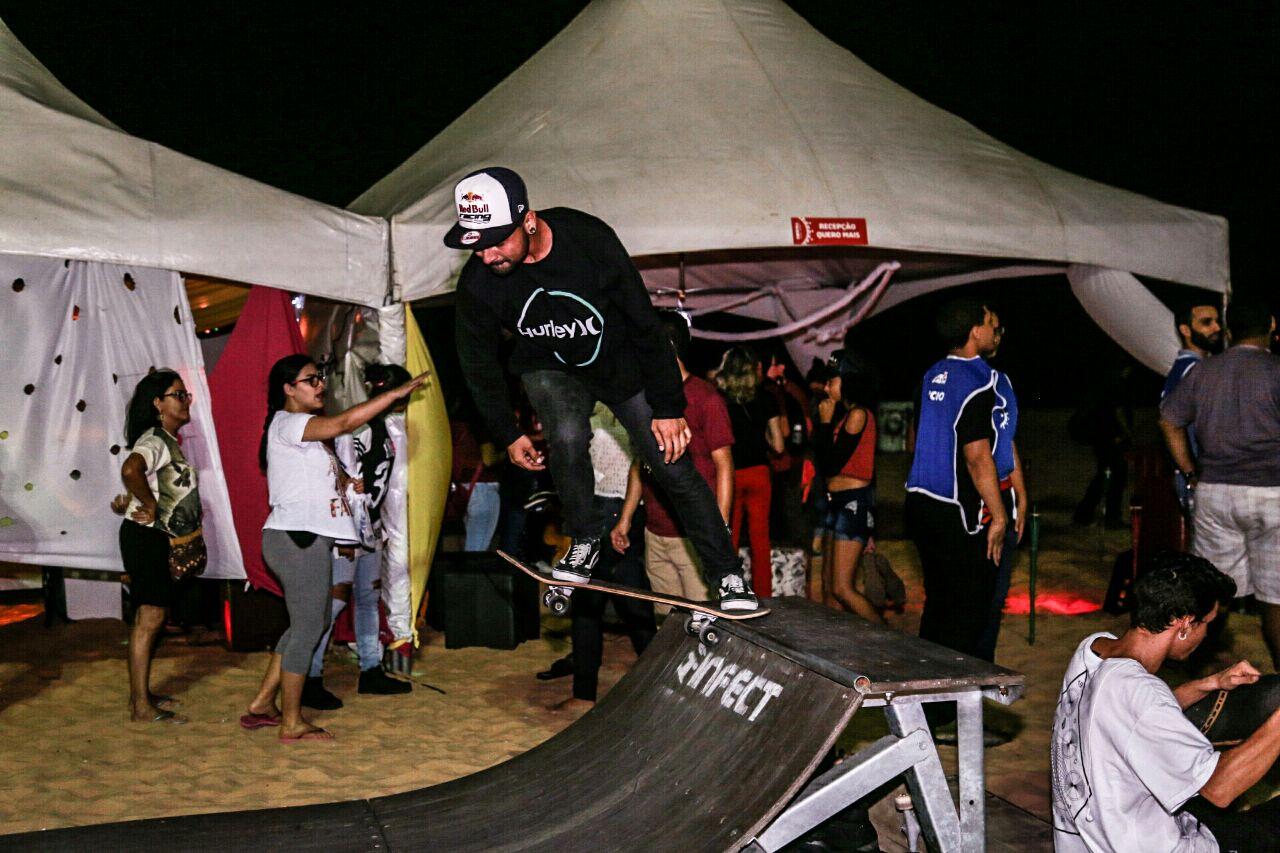 skate-luau