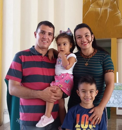 Rodson e Iana (vocacionados) e filhos