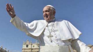 Papa Francisco viaja para Grécia nesta quinta-feira (2)