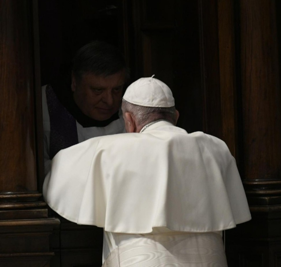 O Papa também se confessa