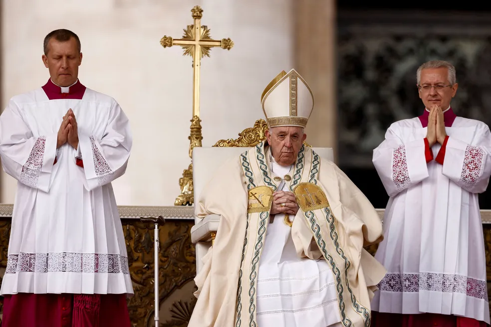 Papa Francisco: a Igreja que sonhamos é adoradora e serva de todos e dos  últimos - Diocese de Itabira - Cel. Fabriciano