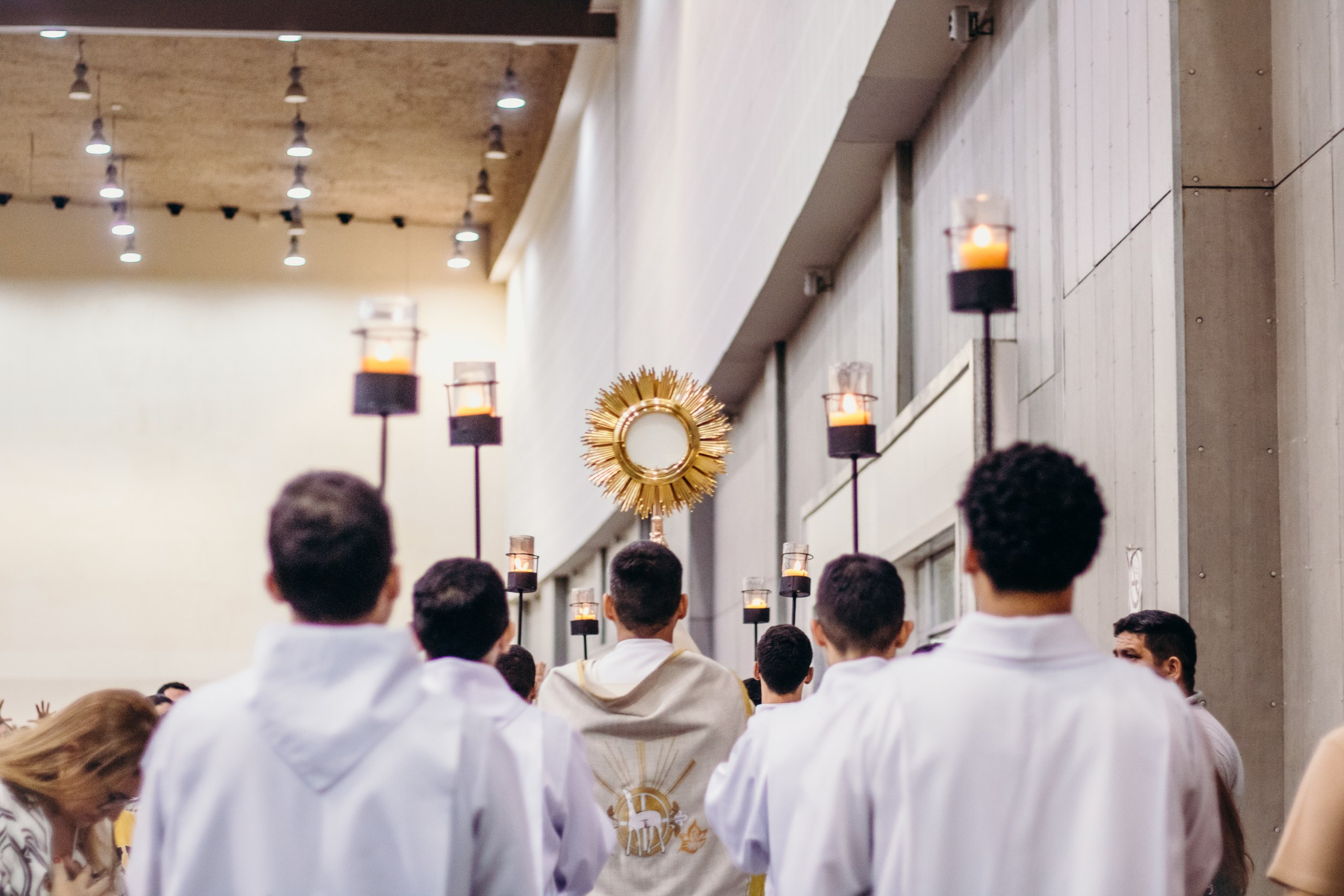a beleza da liturgia nos faz contemplar a glória de Deus