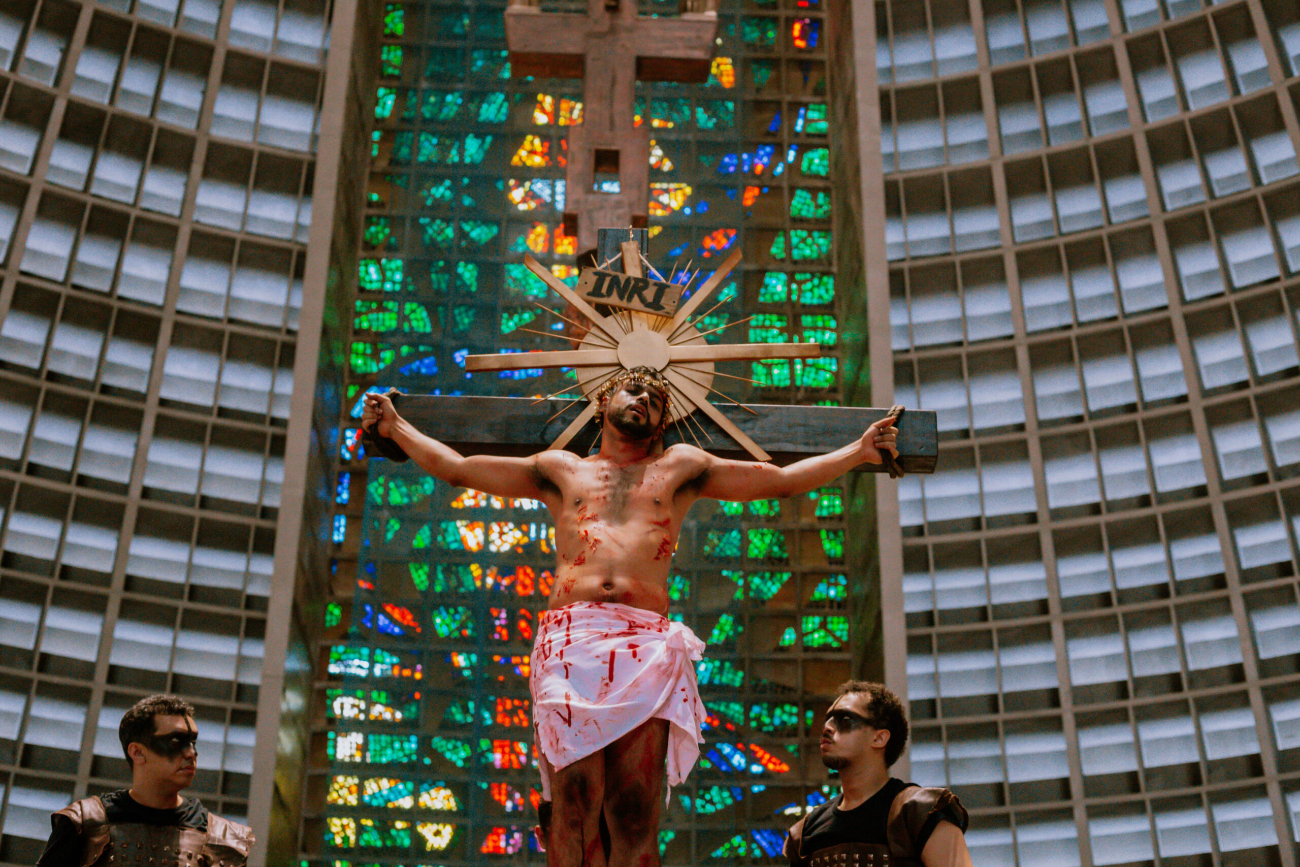 Via Sacra No Rio De Janeiro O Edif cio De Cristo Constru do Na Cruz via-sacra-no-rio-de-janeiro-o-edif-cio-de-cristo-constru-do-na-cruz